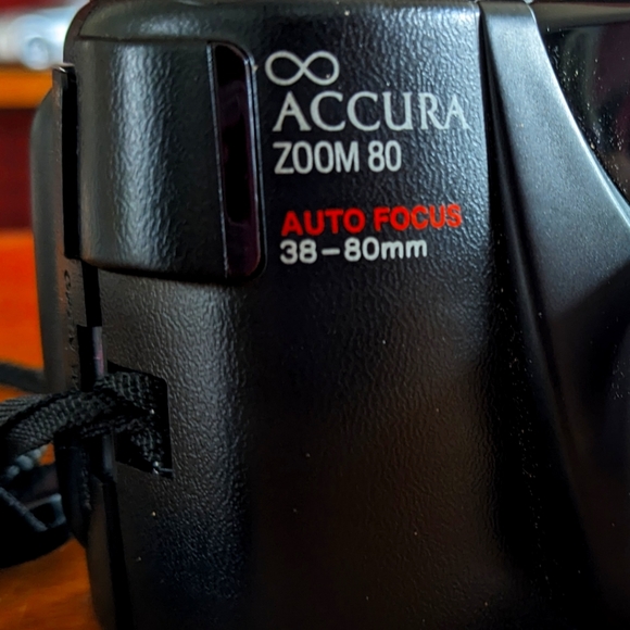 Vintage Olympus Accura Zoom 80 | 35mm Film Camera +Original Olympus Leather Case - Picture 9 of 10